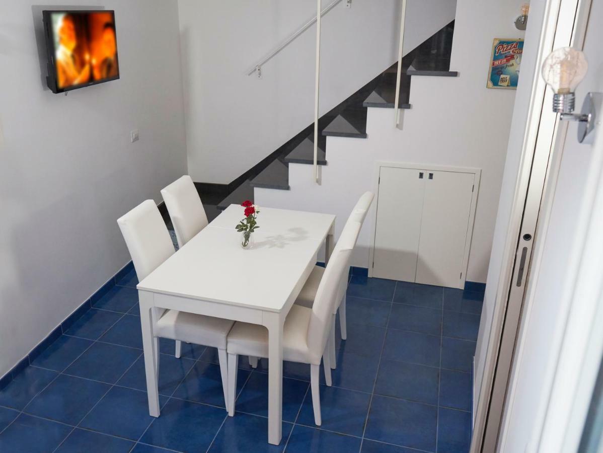 Neapolitan House Apartment ภายนอก รูปภาพ